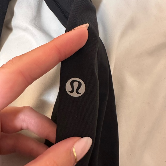 Lululemon run tights size 8 - Picture 2 of 7